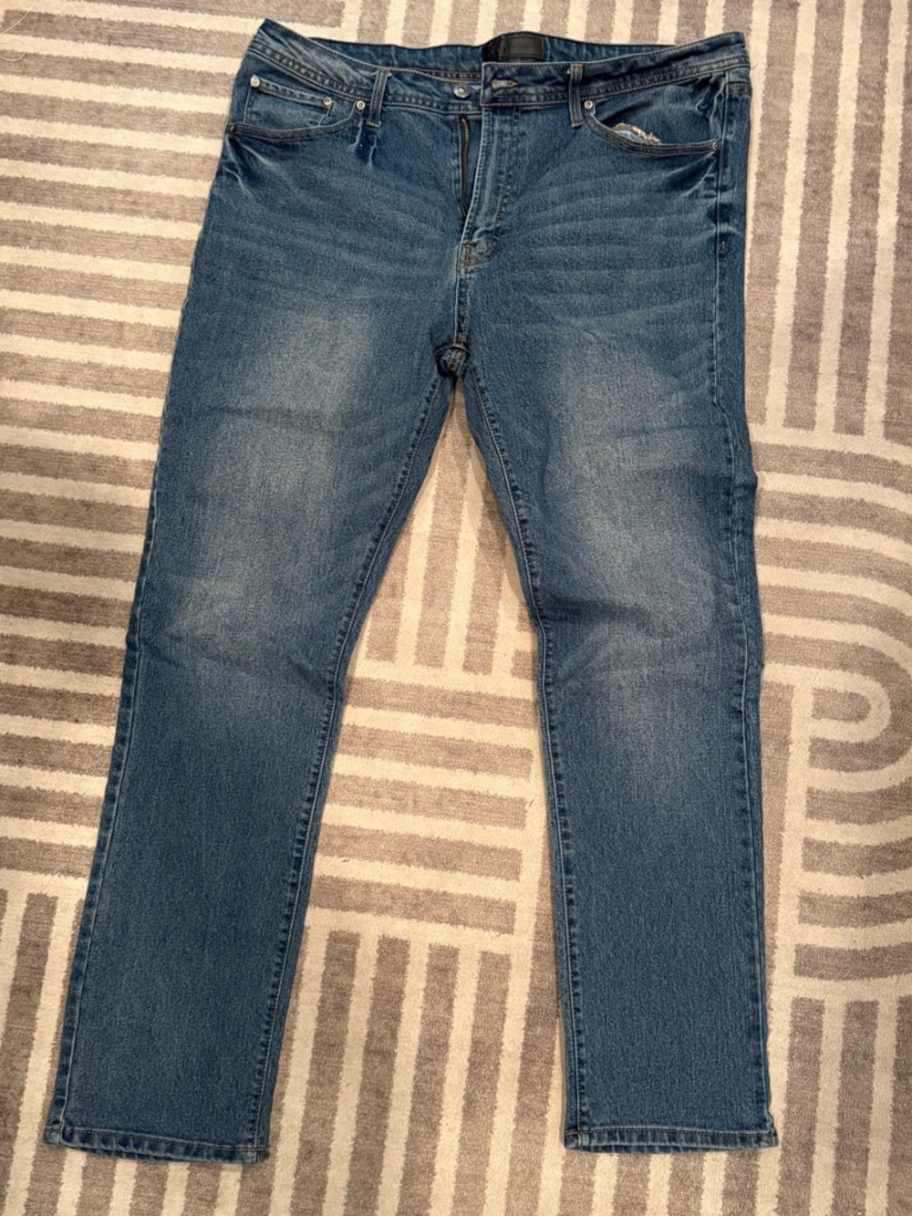 Slim Straight Men's Denim Jeans in Medium Blue